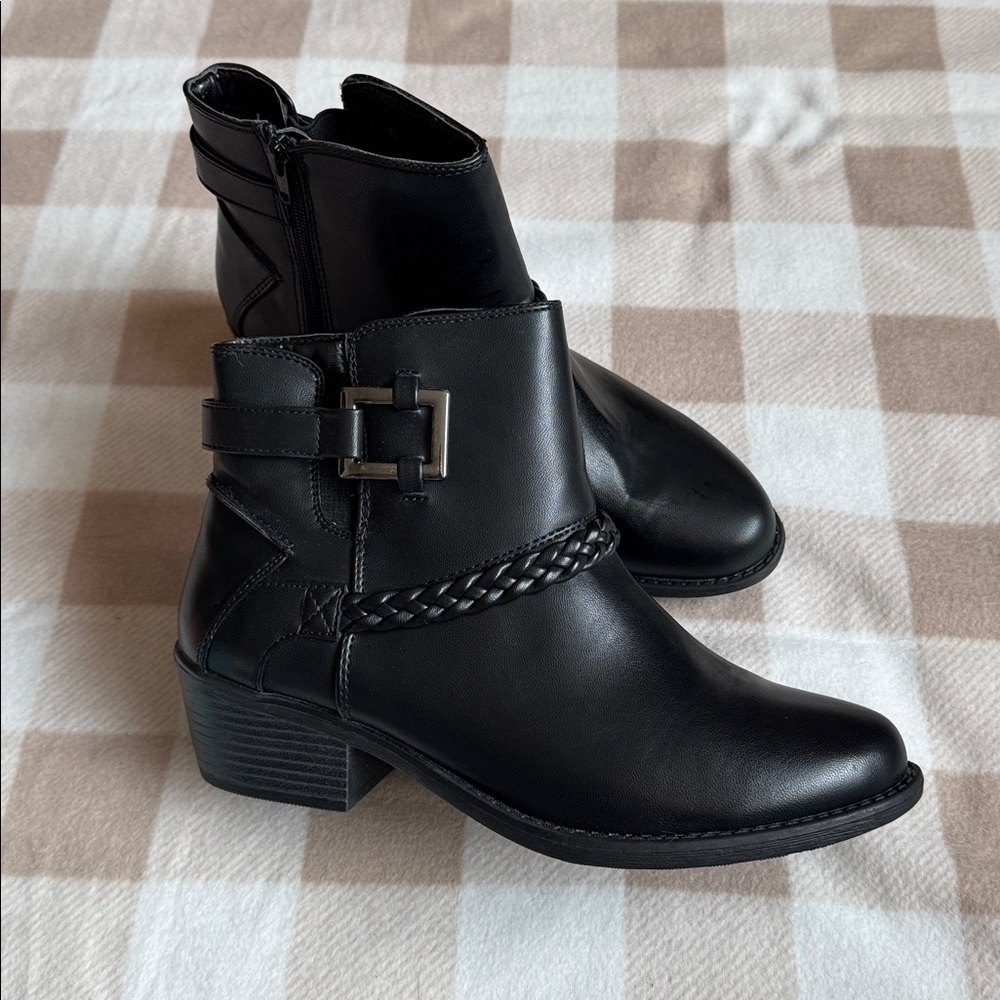 Easy Street Black Leather Boots